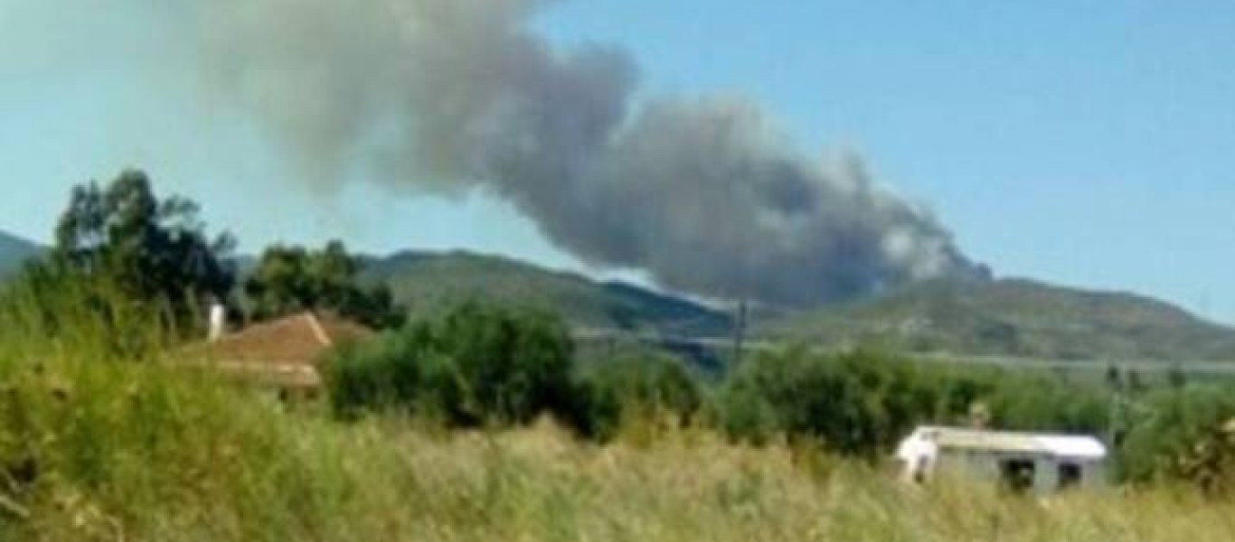 Πυρκαγιά ξέσπασε στη Ναυπακτία (φωτό,βίντεο)